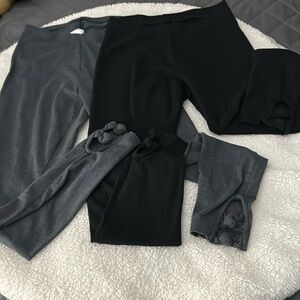 2 pair Old Navy leggings size Medium